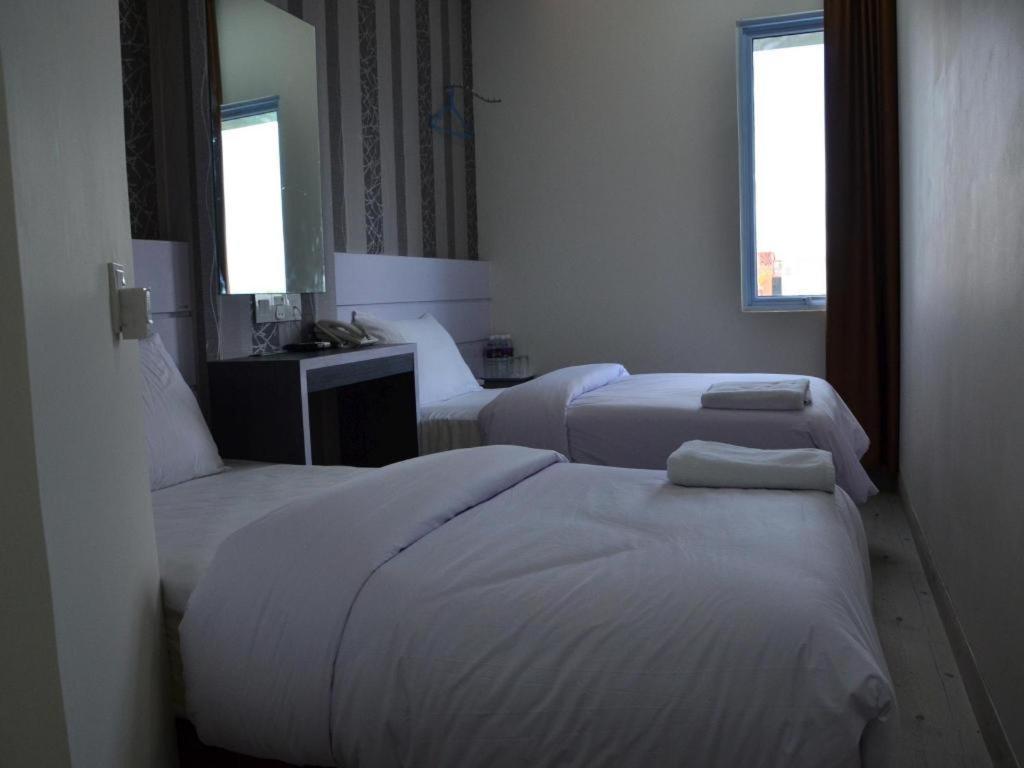 Redlink Hotel Нагоя Екстериор снимка