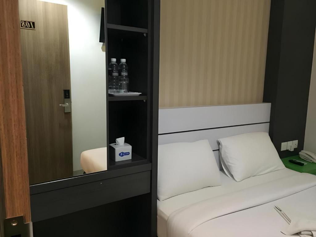 Redlink Hotel Нагоя Екстериор снимка