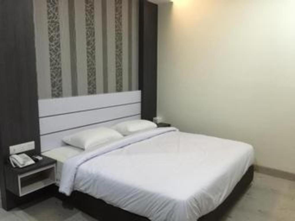 Redlink Hotel Нагоя Екстериор снимка