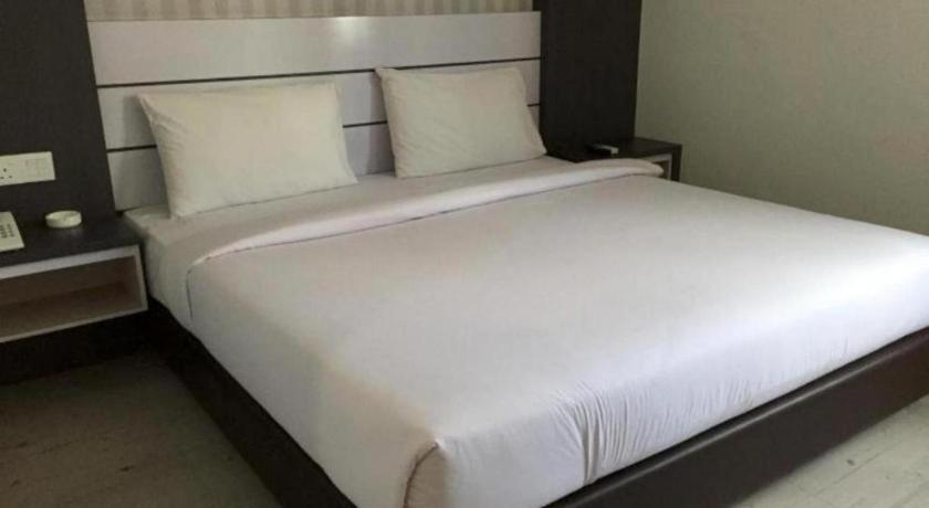 Redlink Hotel Нагоя Екстериор снимка