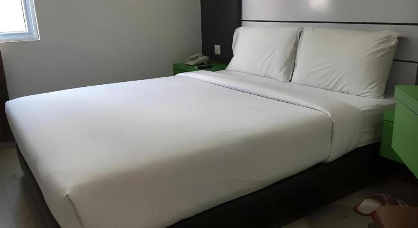 Redlink Hotel Нагоя Екстериор снимка