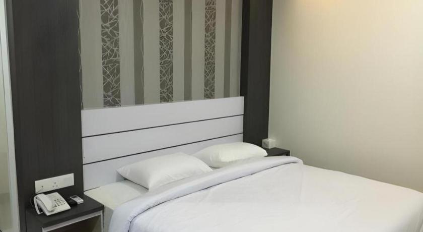 Redlink Hotel Нагоя Екстериор снимка
