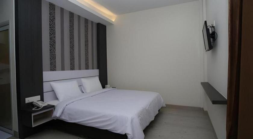 Redlink Hotel Нагоя Екстериор снимка